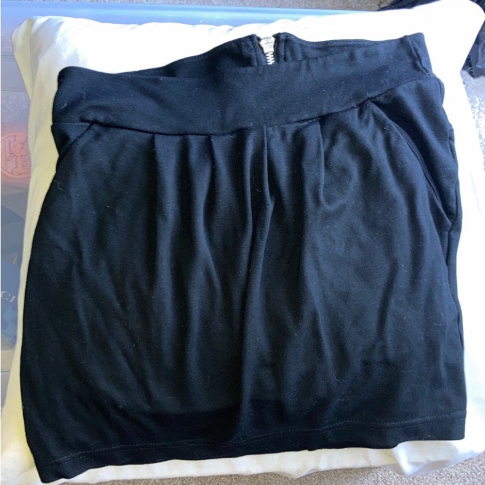 Cotton On black skirt size 6